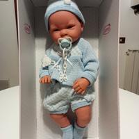 Bambola Hugo di Llorens per bambine dai 3 anni 