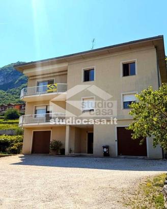 Appartamento di 200 m² con 5 locali e box auto dop