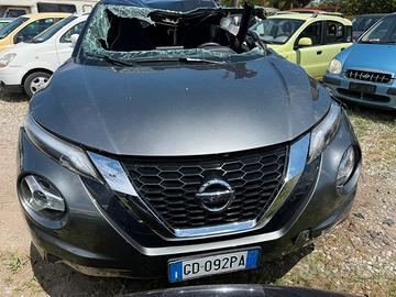 Nissan Juke 1.0 DIG-T 114 CV Tekna Incidentato