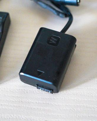 Batteria finta per sony mirrorless (dummy battery)