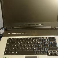 acer aspire 1360 per ricambi, si accende ma non va