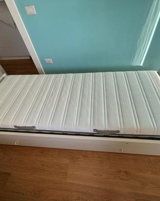 Letto singolo con cassetti e materasso