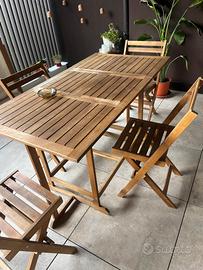 Tavolo e sedie  (con cuscini) in legno da esterno