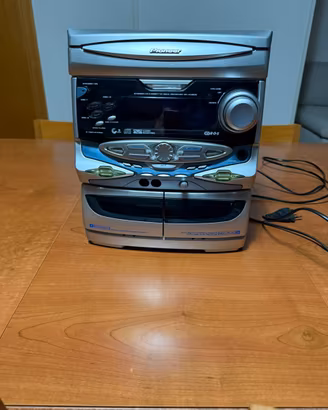 Stereo pioneer