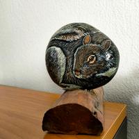 animali dipinti su pietra