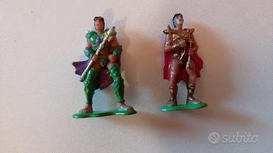 Set 2 action figure - personaggi gadget Saiwa