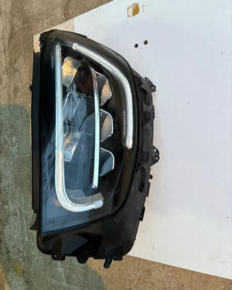 Faro anteriore Mercedes GLC dal 2015 in poi