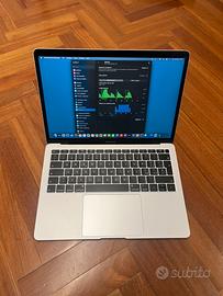 MACBOOK AIR