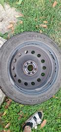 Gomme e cerchi lancia Ypsilon 