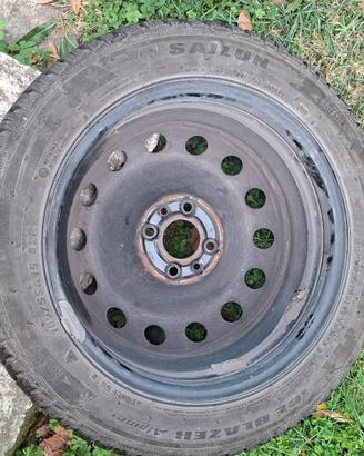 Gomme e cerchi lancia Ypsilon 