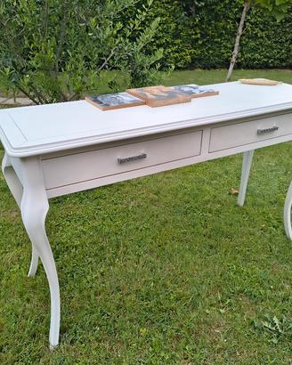 Tavolo raffinato stile shabby 
