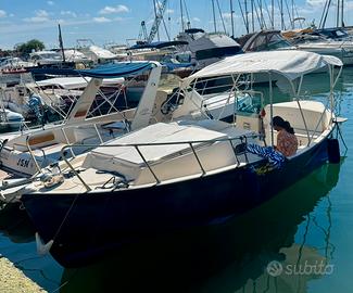 Gozzo vetroresina cabinato  senza patente 70cv