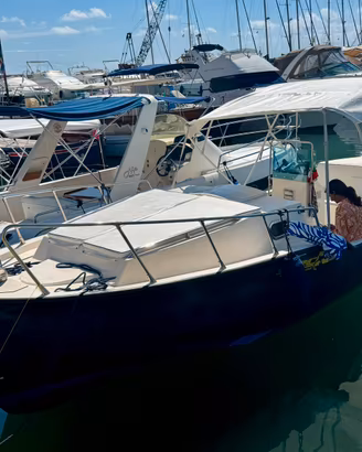 Gozzo vetroresina cabinato  senza patente 70cv