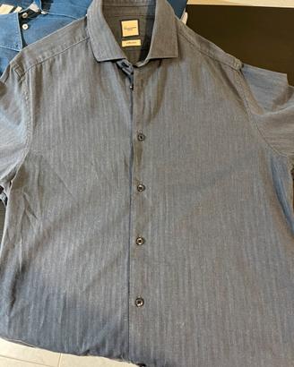 Camicia 100% cotone.