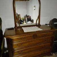 Camera in legno di Noce Nazionale