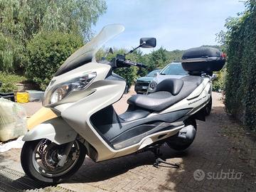  Suzuki Burgman 400 