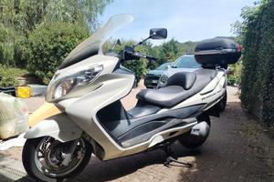  Suzuki Burgman 400 