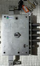 Serratura Mottura, Triplice chiave, Entrata 63mm