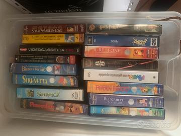 Videocassette Disney e DVD Dragonball e Pokemon
