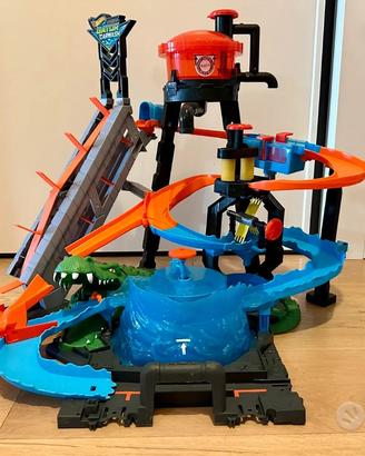 Ultimate gator ascensore di hotwheels city