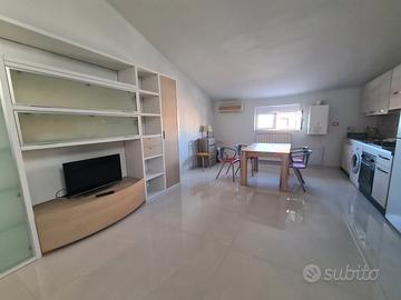 Stanza con letto matrimoniale