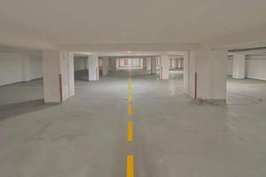 Posto moto/auto in garage coperto