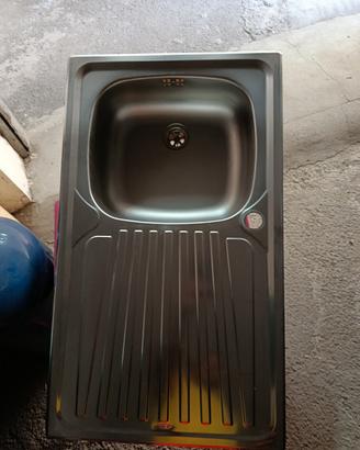lavabbo in acciaio da cucina 