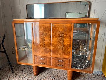 Arredamento soggiorno anni '60