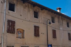 Rustici da ristrutturare