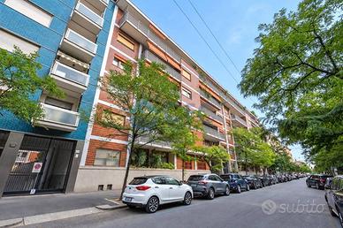 Appartamento di 205 m² con più di 5 locali e box a