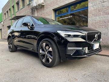 VOLVO XC60 2.0 B4 AWD AUTOMATICA CERCHI DA 19" F