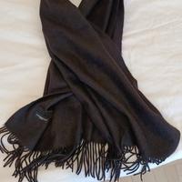 SCIARPA NERA IN PURO CASHMERE 100%