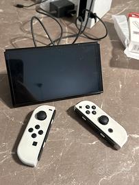 Switch OLED bianca, controller extra della Fun-Con