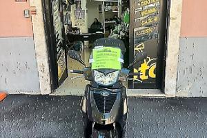Kymco People 200 - 2009 - PERMUTE