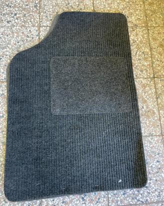 Tappetini auto nuovi