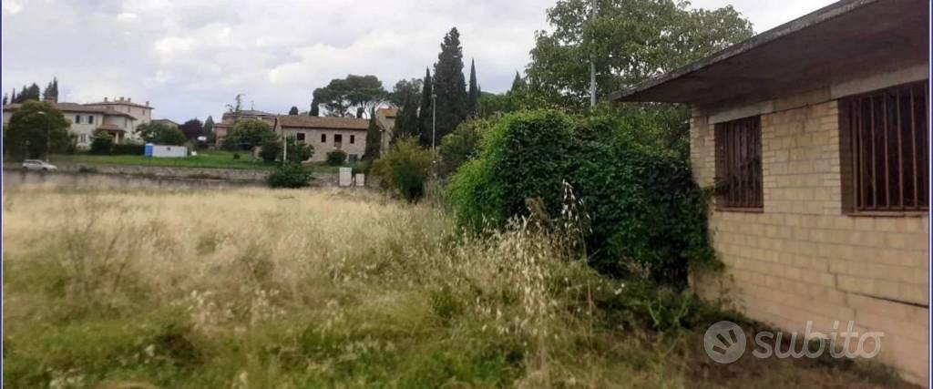 Immobile in asta di 5715 m² a Fratta Todina - Vista 4