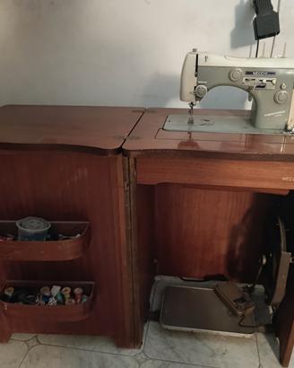 Macchina per cucire anni 50-60 - vintage