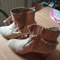 stivaletti donna scamosciati