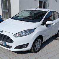 Ford Fiesta 1.5 Tdci Titanium 75 cv 5 porte