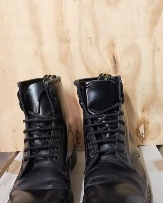 Anfibi Dr. Martens nr. 42