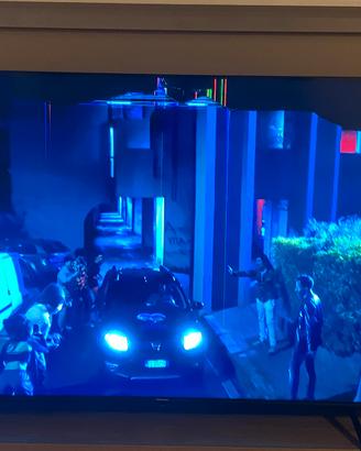 tv hisense 65 pollici qled danneggiato
