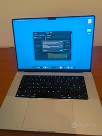 MacBook Pro 16" con chip Apple M4 Pro, CPU 14 core