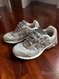 New Balance 2002R