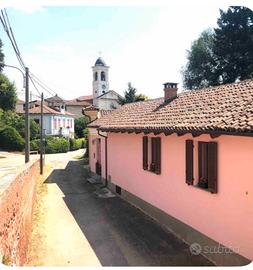 Casa a Sessant- 4 km dal centro di Asti