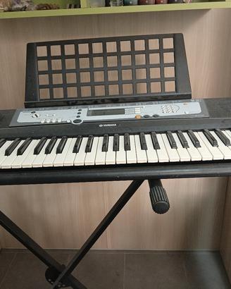 Tastiera Yamaha E213