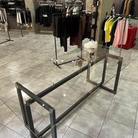 tavolo in ferro  e vetro