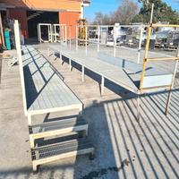 pedane con parapetti e scale usate