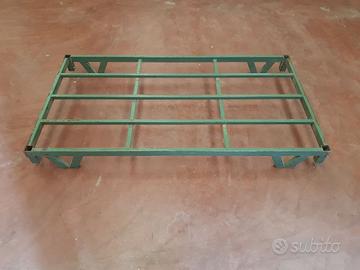 Bancale in ferro con sponde per il secondo carrell