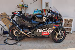 Aprilia tuono 1000 rs cube rsv