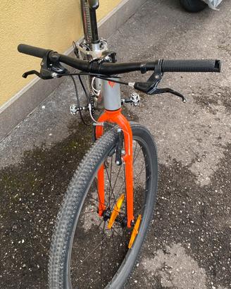 Mountainbike in alluminio